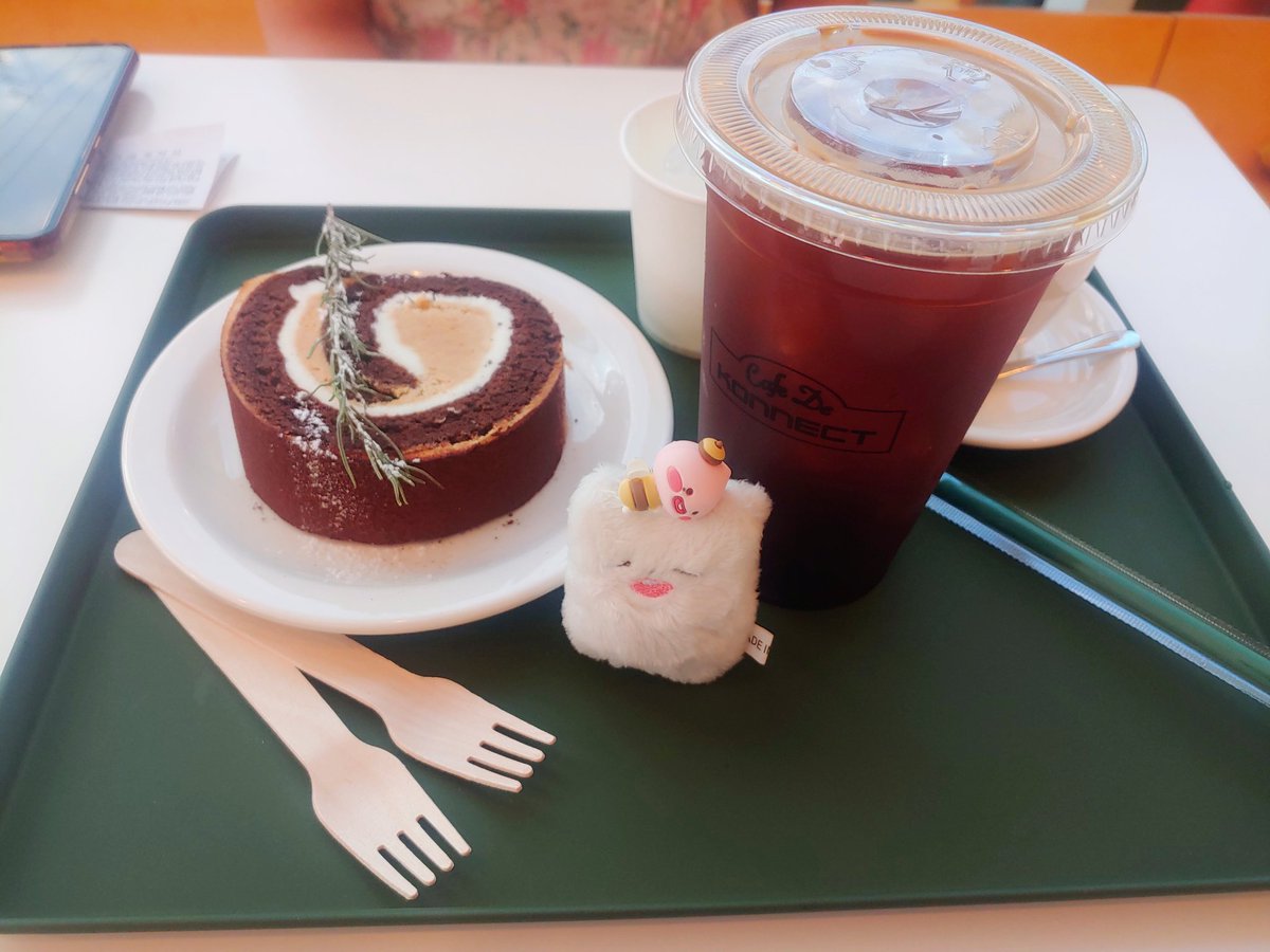 26April2018_'s tweet photo. 멈머 커넥트 다녀왔지~
마무리는 항상 딤섬 ㅎㅎ https://t.co/9qelYDEwz7