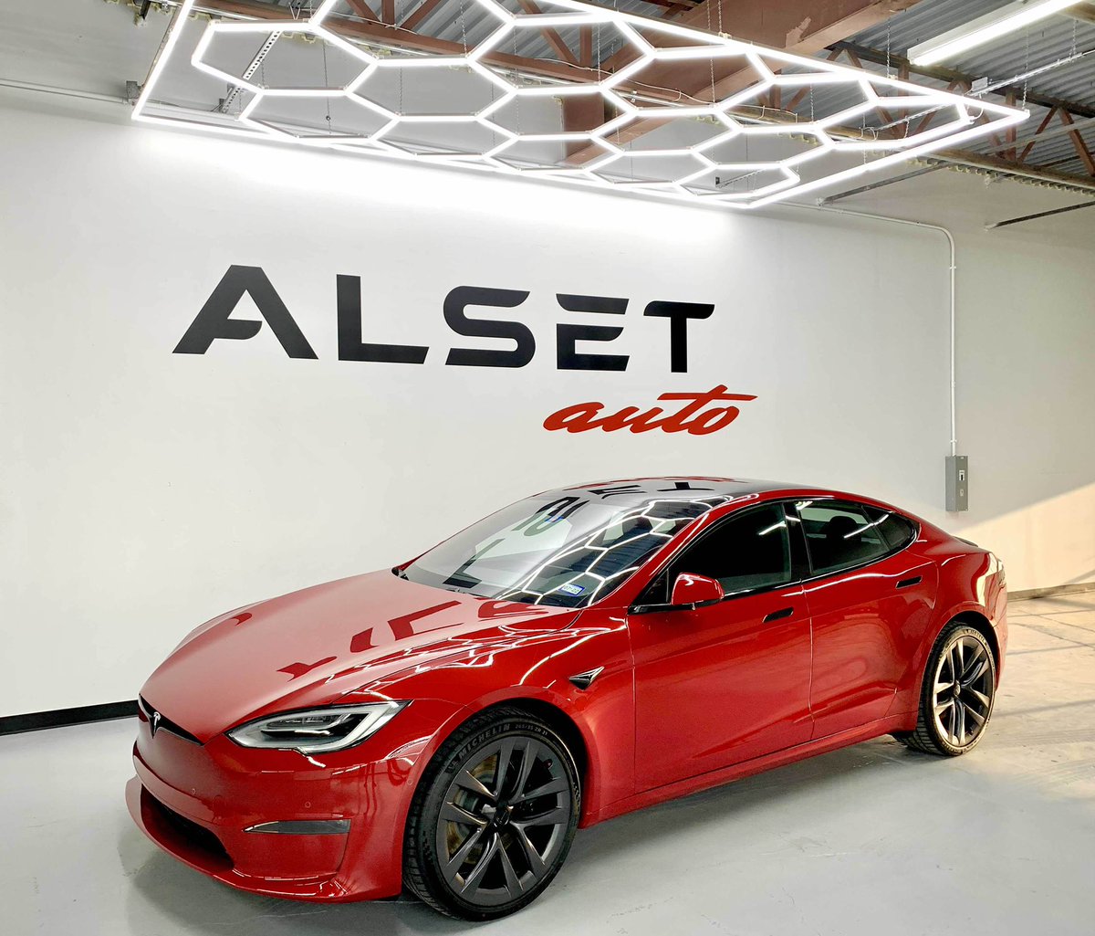 StargazerPlaid's tweet photo. PPF and ceramic all done!!  Cannot wait to pick her up in a few!  @Alset_Dallas @Tesla @elonmusk #tesla #plaid #models @BLKMDL3 @Manic_Marge @womenoftesla @adamhoov https://t.co/PFYO1XIxN0