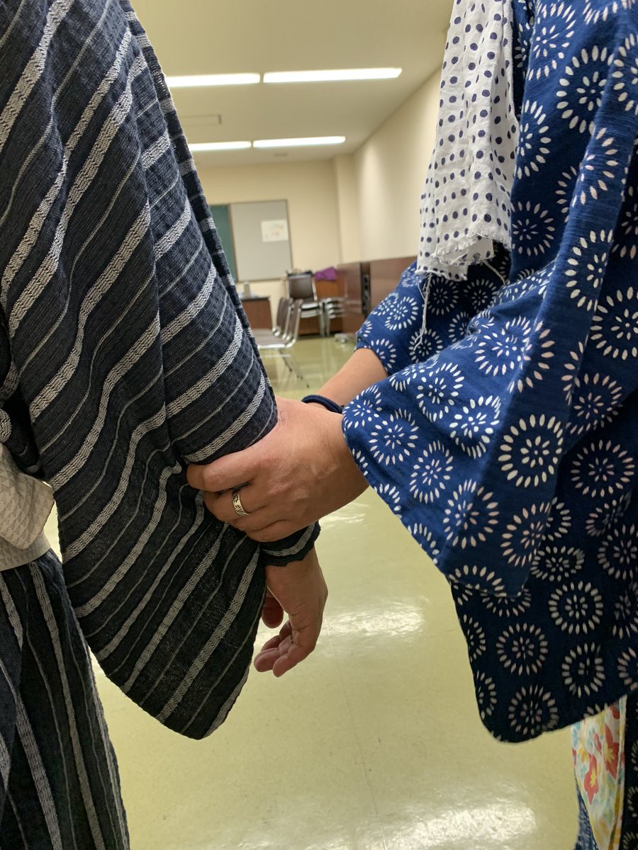 夫婦役は、出番の前からしっかり夫婦。各自、役への想いも高まってます。
本番はもうすぐです！

 #深川とっくり座
 #丹青の柳田格之進
 #落語