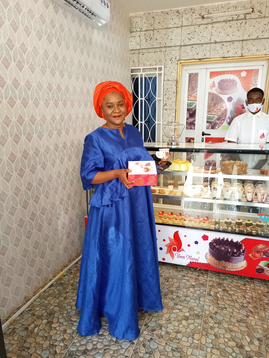 t0429n's tweet photo. Nous étions au GRAND OPENING de la Patisserie @UmmManal2. Un cap de plus franchi par le binôme @Barbu_Zo / @NafissatouNoura . 
La présence remarquée de la prêtresse @oumou_kane  et @rhassila. https://t.co/WwltOOg4PF