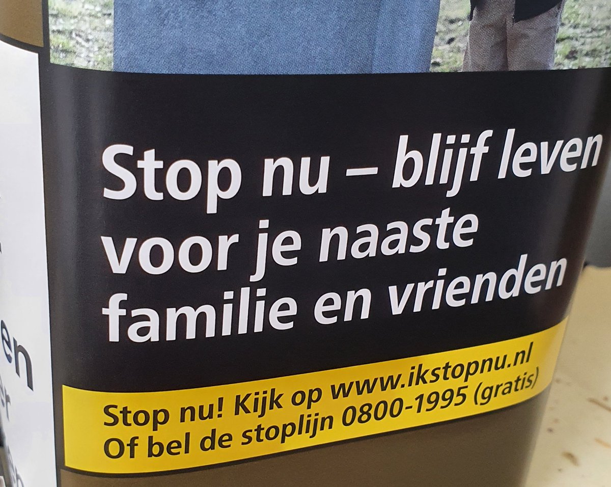 brokenlilheart's tweet photo. Van alle teksten die op sigaretten staan vind ik dit toch wel de kutste. Wie kan mij garanderen dat ik blijf leven als ik stop? Word ik spontaan onsterfelijk dan? https://t.co/bDptzCfzqR