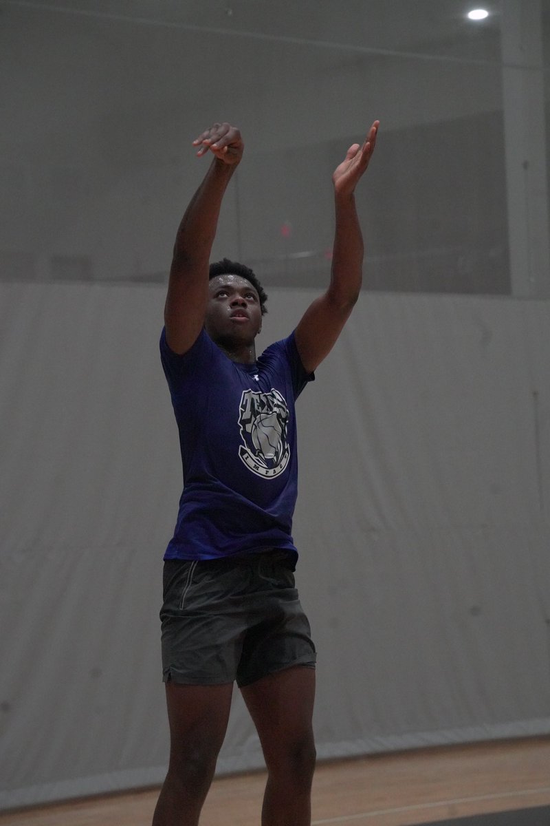 PSATAcademy's tweet photo. 6’5” 205 lbs Carmelo🔥2023 is poised to experience significant growth in his game offensively & defensively with the Player Development Coaching Staff @PSATAcademy
📚🏀🎓 @Carmelo_Yakubu
#PSATPanthers
#PSATXEA https://t.co/Qq9NCC7VyM