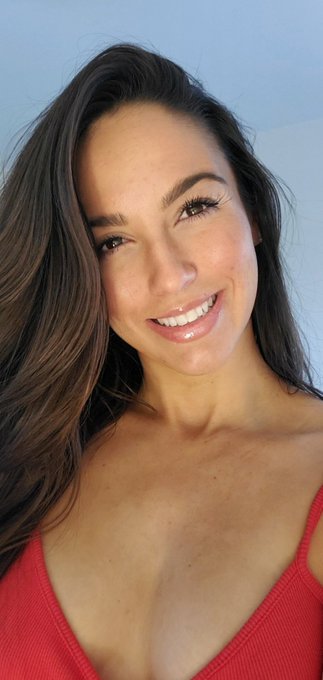 Where I'm at 💕 https://t.co/NgqRZZH2qM https://t.co/JDTx0S6GV5