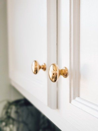 Weekend project? Don't forget that a cabinet refresh can COMPLETELY spruce up your entire kitchen! Check out our blog on how we used <a href="/ECOSPaints/">ECOS Paints</a> to transform our coastal kitchen space from drab to fab! buff.ly/3yWGhqq #ecos #nontoxicpaint #weekendproject #diyhomeproject