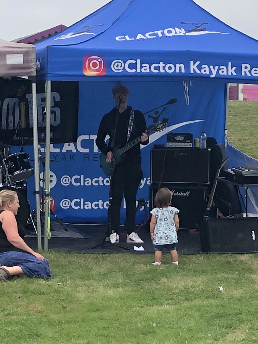 One young fan in the mosh pit for #Dynamites second set today 🎸💥