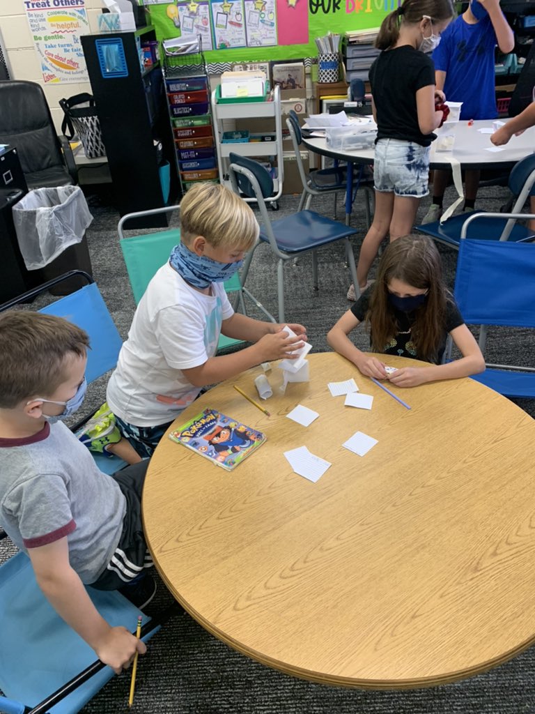 Learning we are similar and making connections as we build towers together. #collaboration #StemChallenge #ForwardTogetherD205 <a href="/JacksonD205/">Jackson Elementary</a> <a href="/ElmhurstD205/">Elmhurst CUSD 205</a>