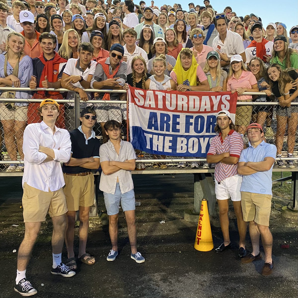 BigWalnut1's tweet photo. Big win for the boys last night against st charles, 41-0. #goeagles #prepnight https://t.co/NH6l69DE1A