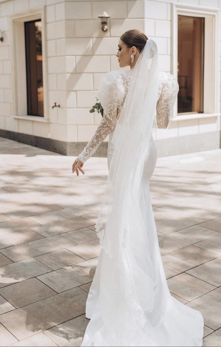 Statement making gowns that will leave your groom speechless and your guests talking. Preview our #annasposa collection at House of BellaChic 

#weddingplanning #weddingbells #bridetobe #engaged #dcbrides #vabride #mdbride