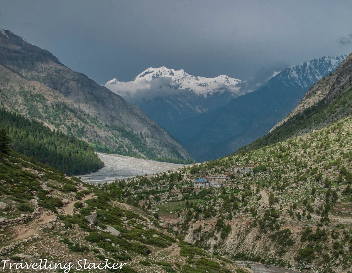 Travellingslack's tweet photo. A sudden appearance...
#miyar #lahaul #himalayas
https://t.co/dGGQUurFor https://t.co/Ssdk5AMaGl