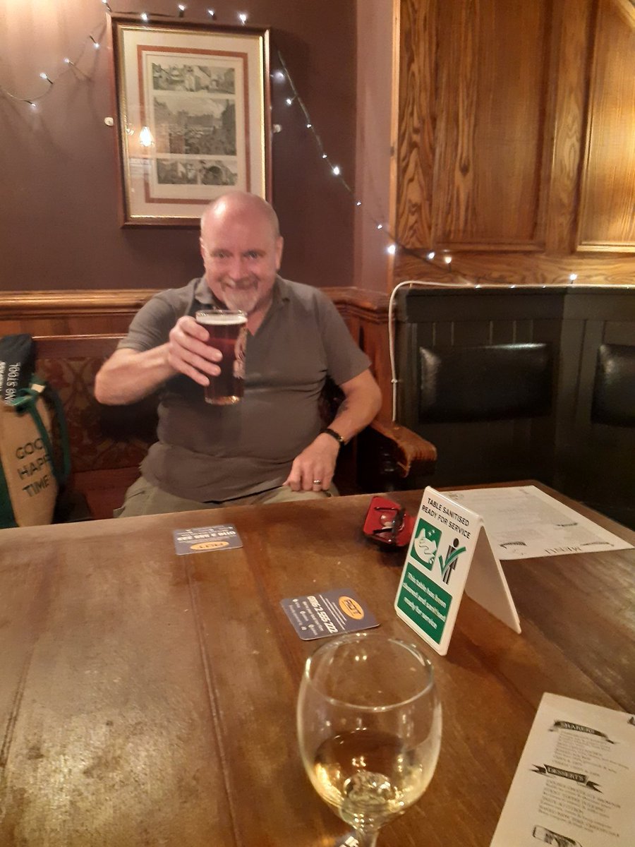 Back in the Globe 🍺🍷😁 #lunchtimebeer