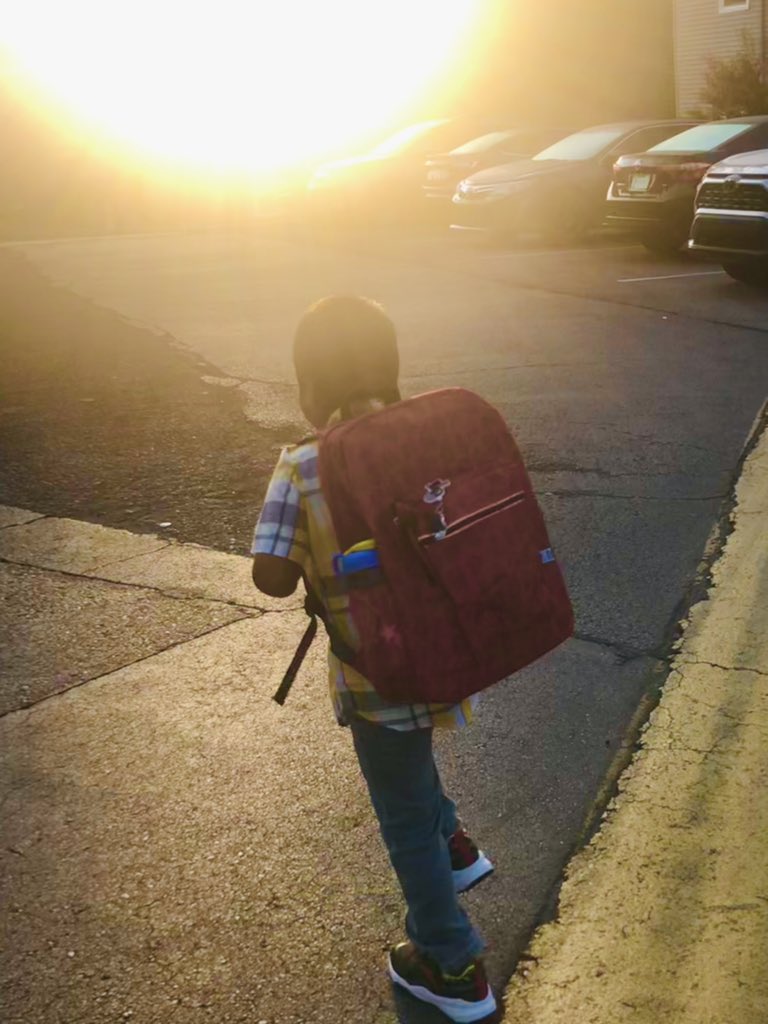 rohinitweetss's tweet image. அகவை ஆறு 💛 #mysupportsystem