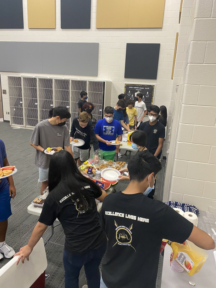 JordanHSOrch's tweet photo. Freshmen Breakfast 2021!! https://t.co/jvz1DRwAsF