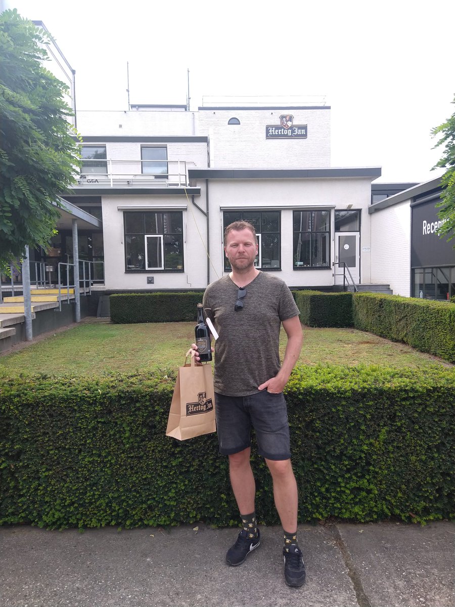 🎶Ik ben zo blij, zo blij...🎶🍻
<a href="/hertogjan_bier/">Hertog Jan</a>