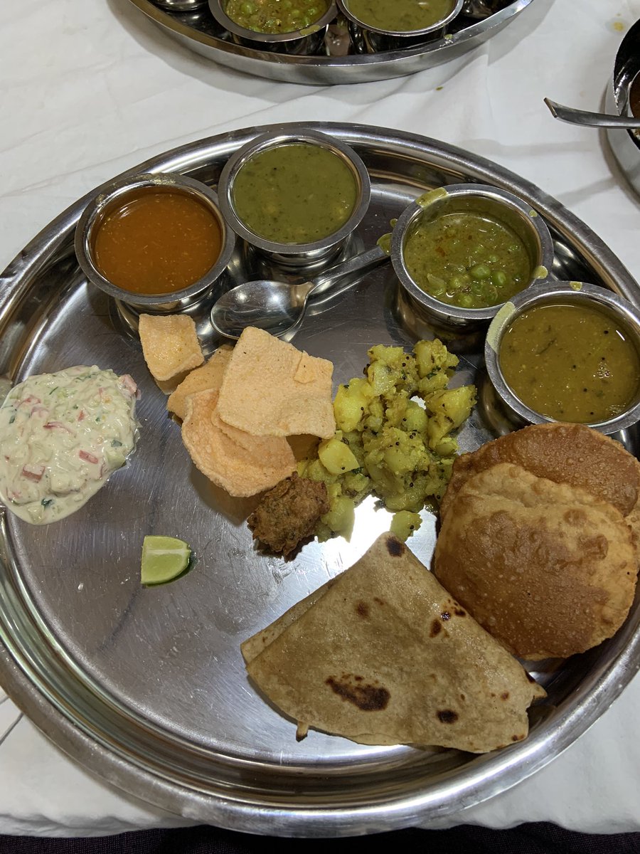 ruskievityazi's tweet photo. Wifey's first visit to Shreyas - and she approves of it 👍🏻😁 @soulfulsenora #Pune #HotelShreyas #ApteRoad https://t.co/oxdrWB8sIQ