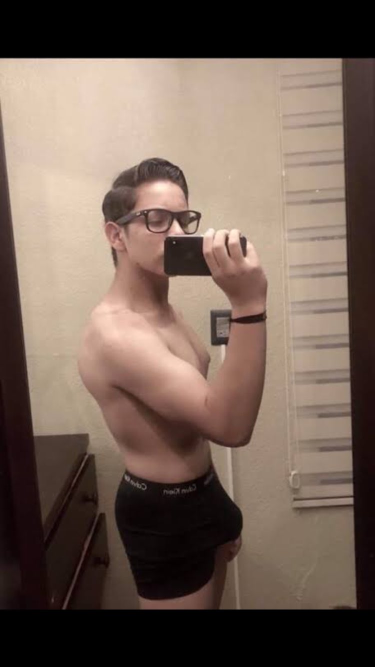 pack de famosos h. on X: Aquí les dejo mas de Adrián Escalona actor de  cómo dice el dicho #actor #nudes t.coL9mB00cK3G  X