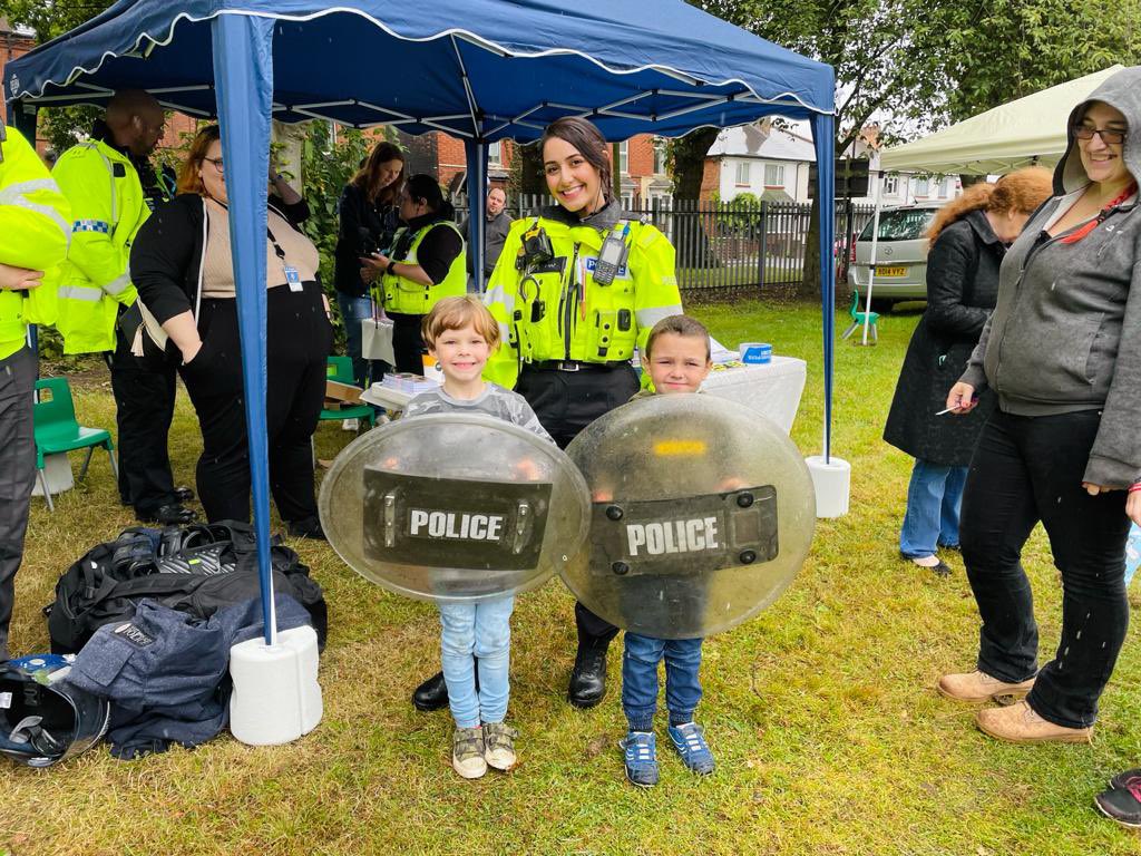 AcocksGreenWMP's tweet photo. Fantastic day today at the Fayre engaging with the Acocks Green community and seeing so many different agencies and communities turn up to engage with each other. Everyone was great and it was good to have some fun in the rain! #communityasone #communityengagement #realpolicing https://t.co/jUdy5sVGct