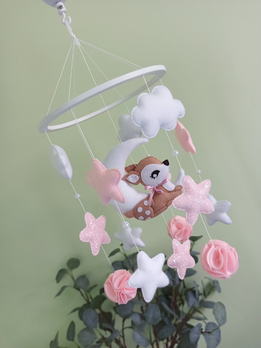 ToysForNewborns's tweet photo. new baby mobile with a deer
#babymobile #cribmobile #handmademobile #pregnancy #nurserydecor #babyshowergift #feltmobile #newbabypresent #colourfulmobile #mobilehanging #cotmobile 
https://t.co/SsHqTU2BOh https://t.co/qIuApGfJz0