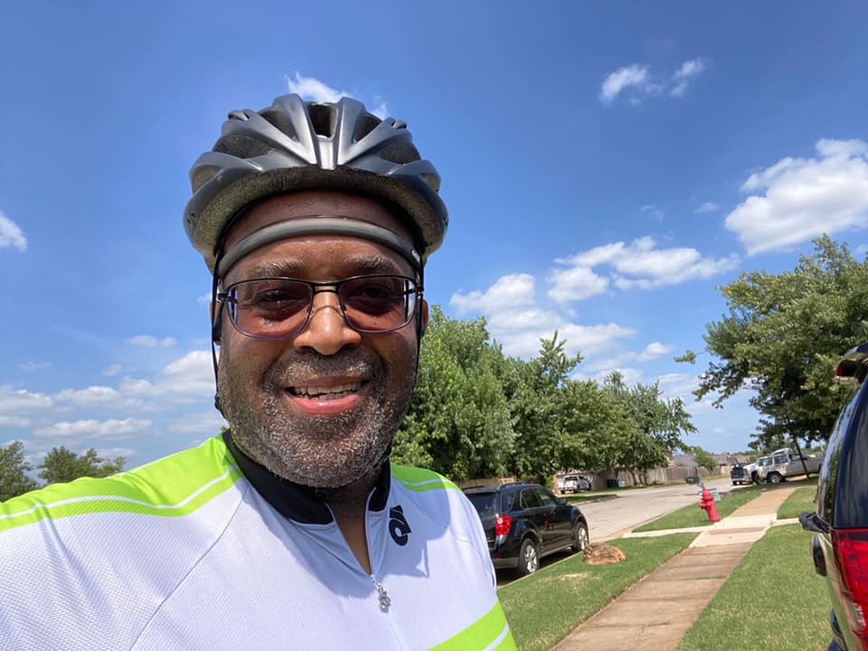 cycle66ok's tweet photo. Edmond Mayor, Darrell Davis, put in some miles today training for our Cycle 66 event that is a few short ( hopefully cooler π€π») months away in November! π²
Thanks for the shout out Mayor Davis! ππ»
#cycle66 #getyourkicks #route66 #edmondok #cyclinglife https://t.co/meq0mmVAbq