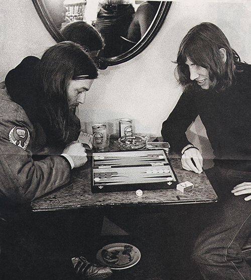 BoredWeb3's tweet photo. David Gilmour &amp; Roger Waters playing backgammon. https://t.co/LDJHwswWPy