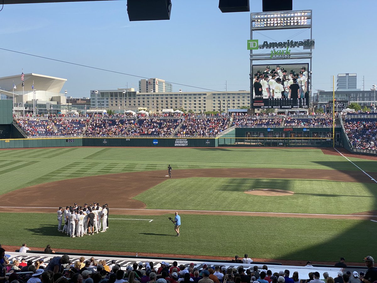 mantzmatt's tweet photo. From one World Series to another!  #CWS #LLWS https://t.co/76KwMvedX1