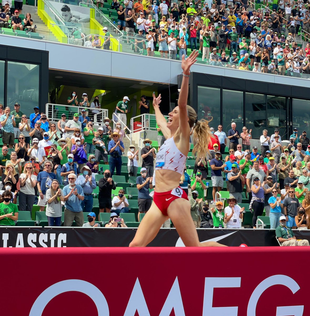 American record for <a href="/courtfrerichs8/">Courtney Frerichs</a>!!! 8:57.77 for 2nd place! #preclassic