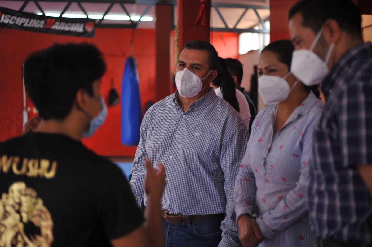 Jaconagob's tweet photo. #Galería | Visitamos a nuestros amigos y amigas de la Escuela de Wushu Jacona a quienes reconocimos por su dedicación, entrega y pasión en su disciplina. Ellos han llevado en alto el nombre del municipio, el estado e incluso el país. ¡Enhorabuena! 👏🏻 https://t.co/MNaq2YoJt5