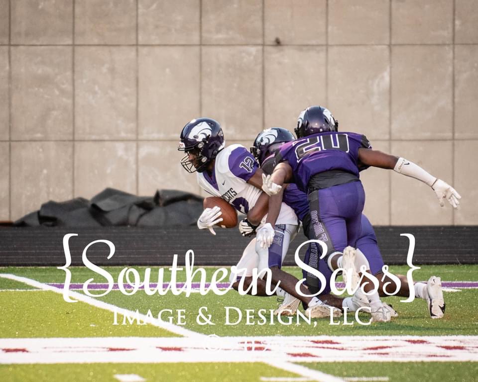 Summer BBall may be finish but now it’s time for some football for this dual sport athlete <a href="/TorenzoD/">TJ Dunn</a> (2023) ElDorado High School in their Purple &amp; White game <a href="/ARFBALLRANKINGS/">AR Football Rankings</a> <a href="/ARBballRankings/">AR BBall Rankings</a> <a href="/ARPrepSports/">Arkansas Prep Sports</a> <a href="/PrepRedzoneAR/">Prep Redzone Arkansas</a> <a href="/big73miller/">Kevin Miller</a>