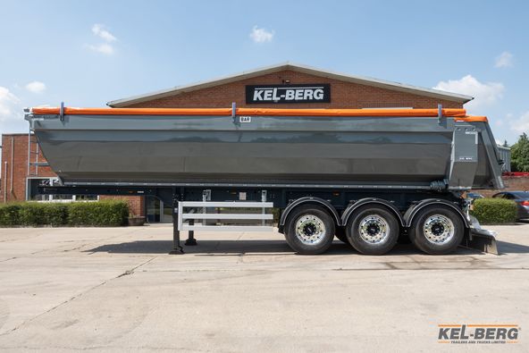 Well <a href="/Kel_Berg/">Kel-Berg Trailers & Trucks Ltd</a>, that was a bit exciting!!! 
We're delighted to have a Kel-Berg T100 aggregate tipping trailer. Doesn't it look smart!