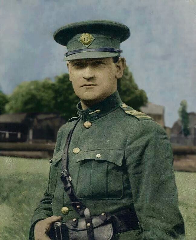 #OnThisDay 1922 Michael Collins, Commander in Chief of the National Army was shot dead when ambushed by the IRA at Béal na mBláth, Cork. When advised against making the tour of army positions in Cork, Collins responded;
"They won't shoot me in my own county,".
#Ireland #History