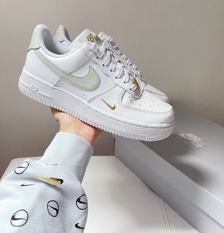 Real Sneakers 👟 on X: "Air Force 1 Mini Swoosh White Grey Gold  https://t.co/UdGl8b0BRP" / X