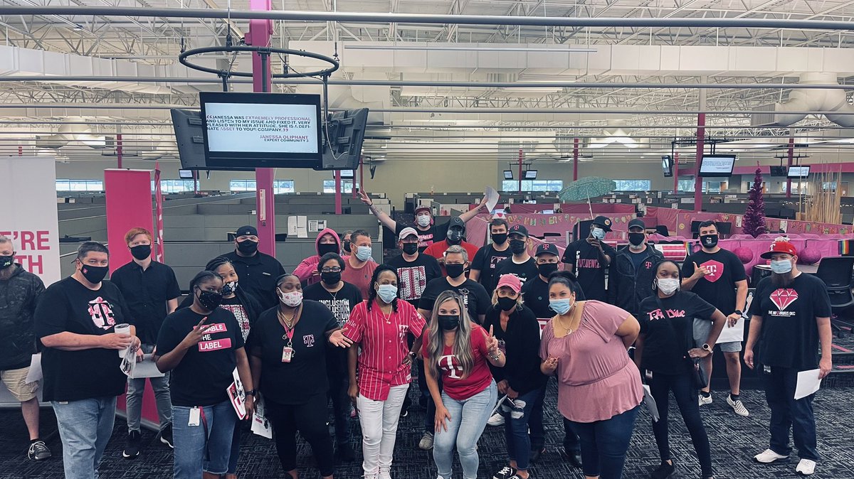 a_lo_77's tweet photo. Notorious OKC is bringing the heat!!! #WatchUs #NotoriousOKC #SprintForward #MagentaLove https://t.co/EqjJShCILa