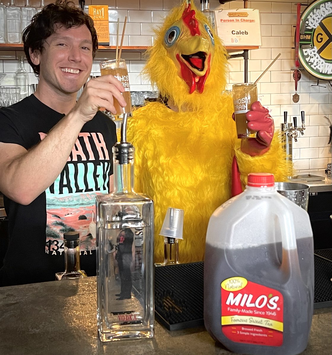 literacy_update's tweet photo. We are ONE WEEK away from the debut of our virtual Kickin’ Chicken event - Sat, Aug. 28. 

During the event, we’ll have a Ghost Train Mixologist teach you how to make the speciality cocktail, the John Daly! 

Visit https://t.co/RyydGQmHzU to support The Literacy Council! https://t.co/ExevYFMStV