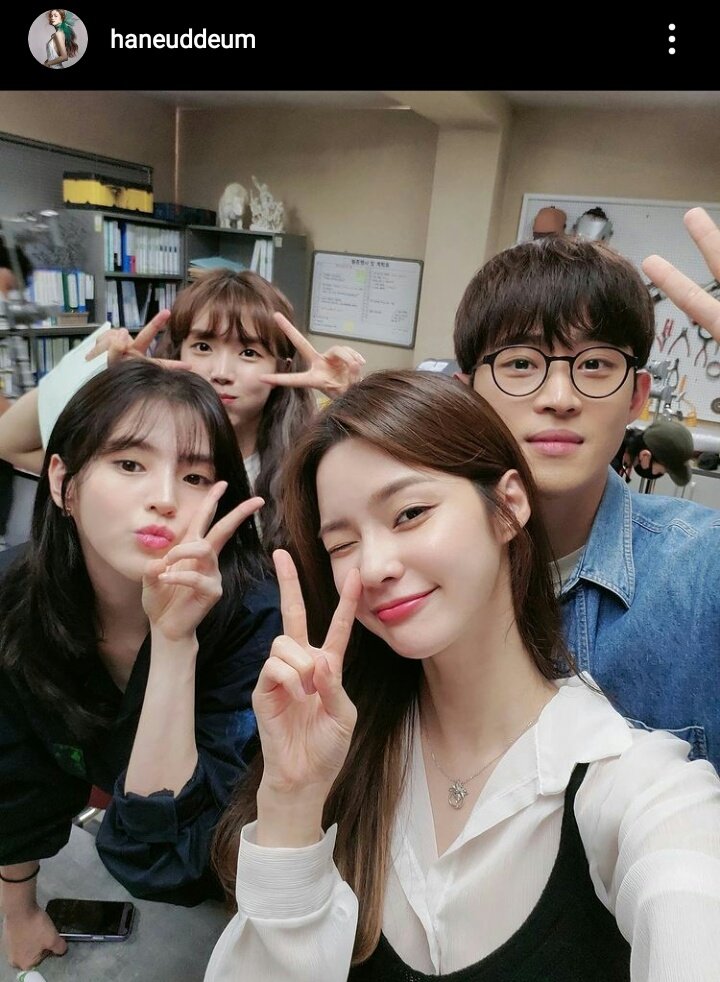 itskdramas_'s tweet photo. i love seeing how they grow as friends and as workmates!! loving these casts 😙 https://t.co/YVwJGg61ut