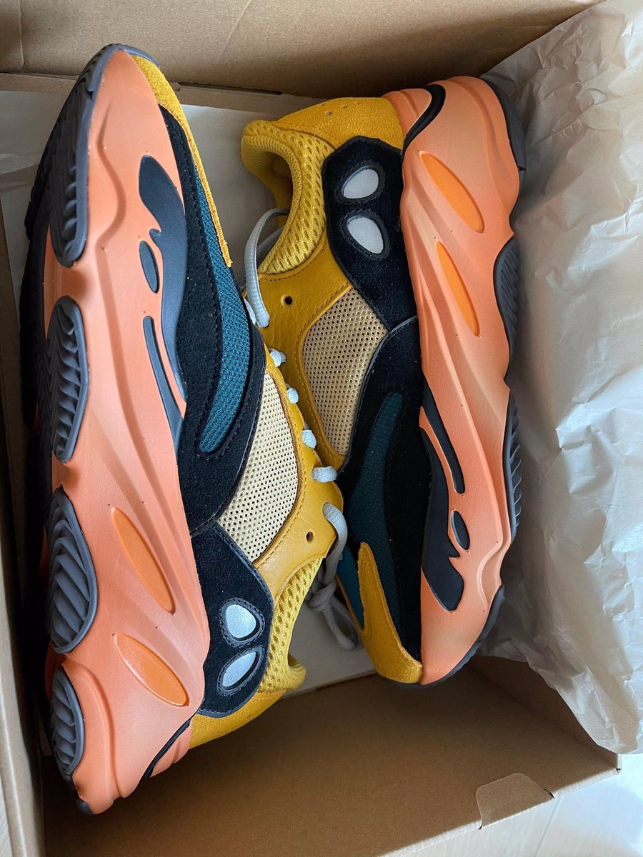 KAMPALACONFIDES's tweet photo. the comfort is real | #YeForPresident
β’
Adidas Yeezy Boost 700 βSunβ
β’
sizes 40β45 | UGX. 265,000/-
β’
call/WhatsApp | +256-70-215-9990 https://t.co/IPLldcfOWJ