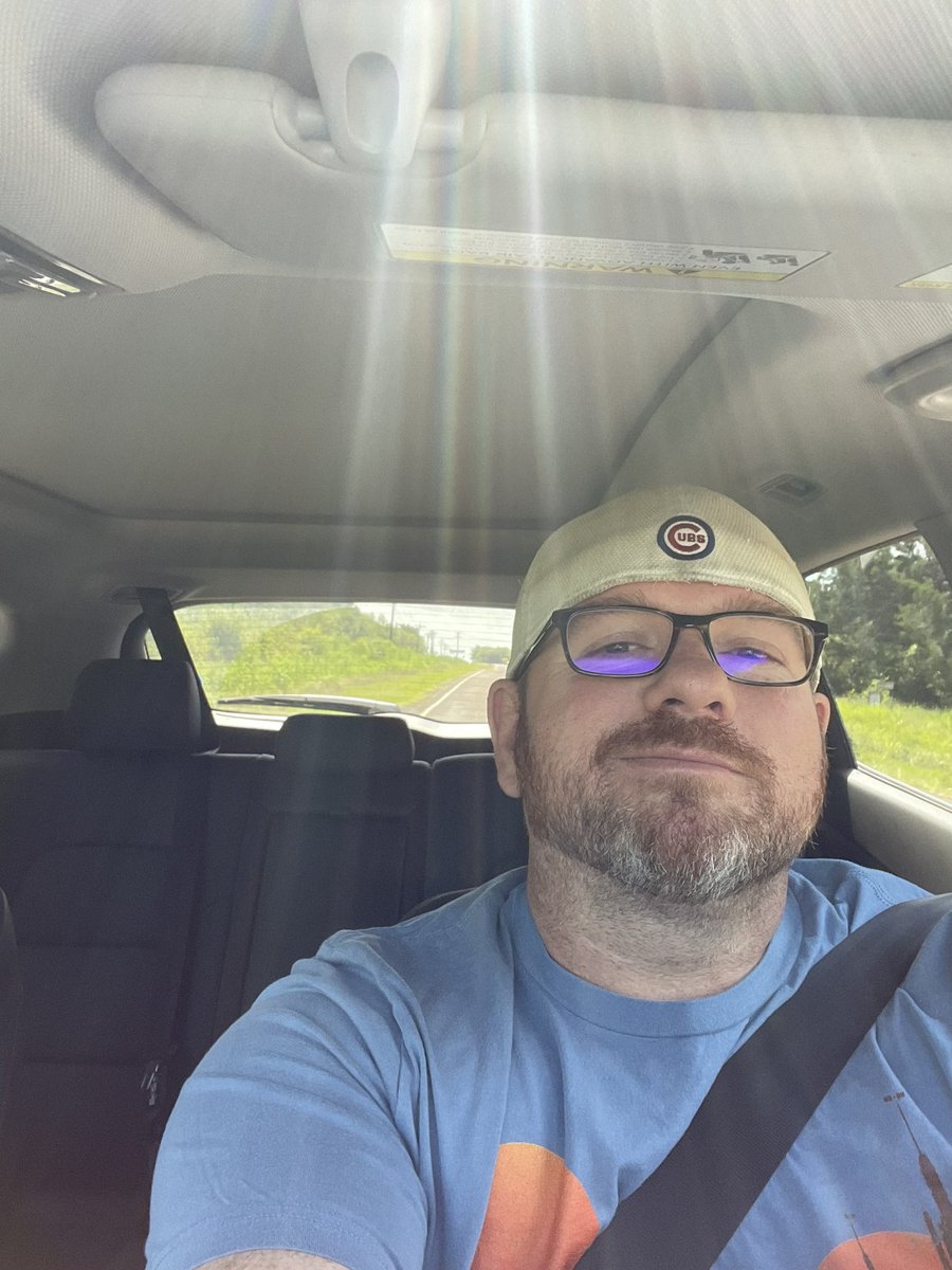 beekertx's tweet photo. Off to see the wizard…. #ErrandBoy #dontwanna #deliveryplease https://t.co/1lDrmGTTBl