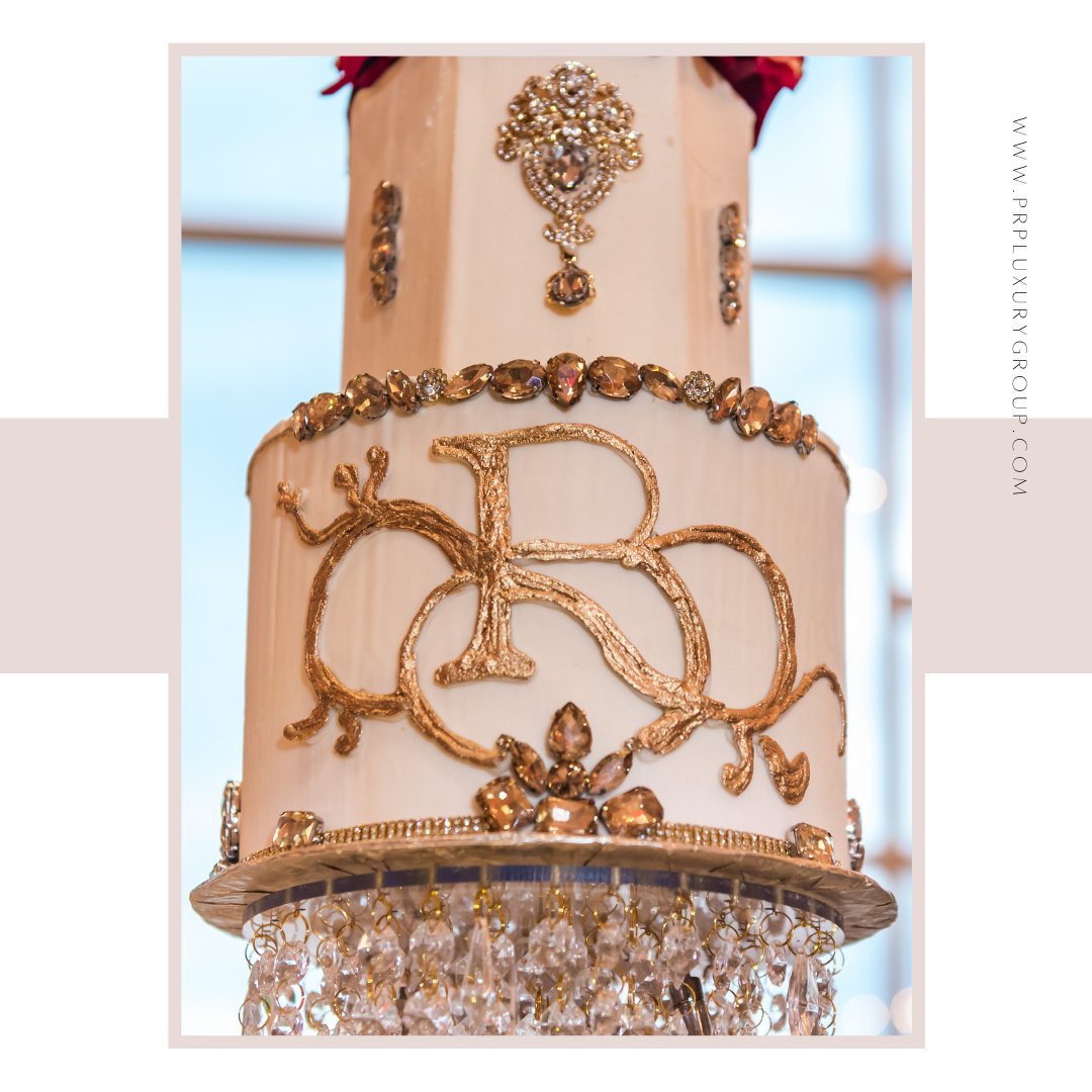prpluxurygroup's tweet photo. Episode 5: Sketch to Cake
Our bride had a very clear idea of what she wanted on her cake! Red roses, gold detail, and her logo that we included throughout the wedding decor! Take a look at the sketch, a mockup, and the final product!

#weddingplanner #weddingcoordinator https://t.co/jsEUj3DAnT