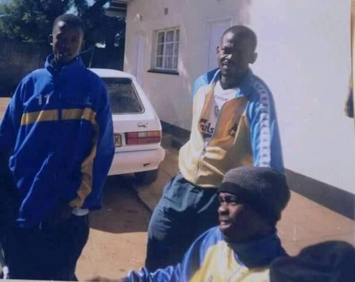 rollersfc's tweet image. So much talent in one picture- Sgela, Sikhonde le Masokisi- Tshepo "Schoolboy" Molefe, Moshe "Killer" Dipatane, Tshepiso "Sox' Molwantwa

📸 Picture credit Kingpin Sikhonde Moshe *Killer" Dipatane

Township Rollers 1961-2021
#Popa60