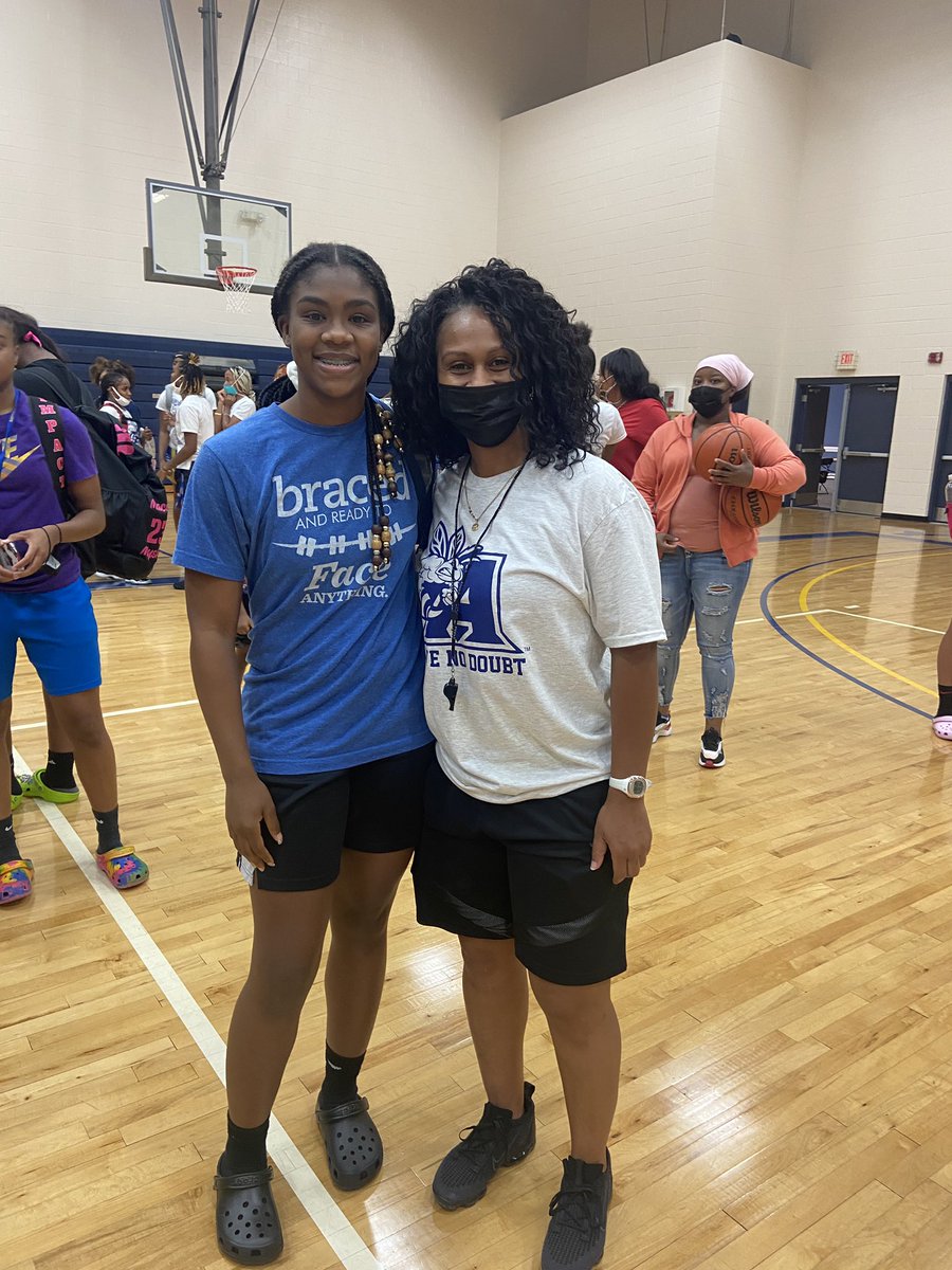 <a href="/xocoachtee/">xoCoachToccara</a> hosting her Allen Basketball Camp….  So you know <a href="/OMGTGE/">Omega Ministry Group</a> is in the building and representing <a href="/AsiaGant9/">Asia Gant</a> said she learned a lot and really enjoyed her time!!!! And received one of the Most Outstanding awards!!!!!