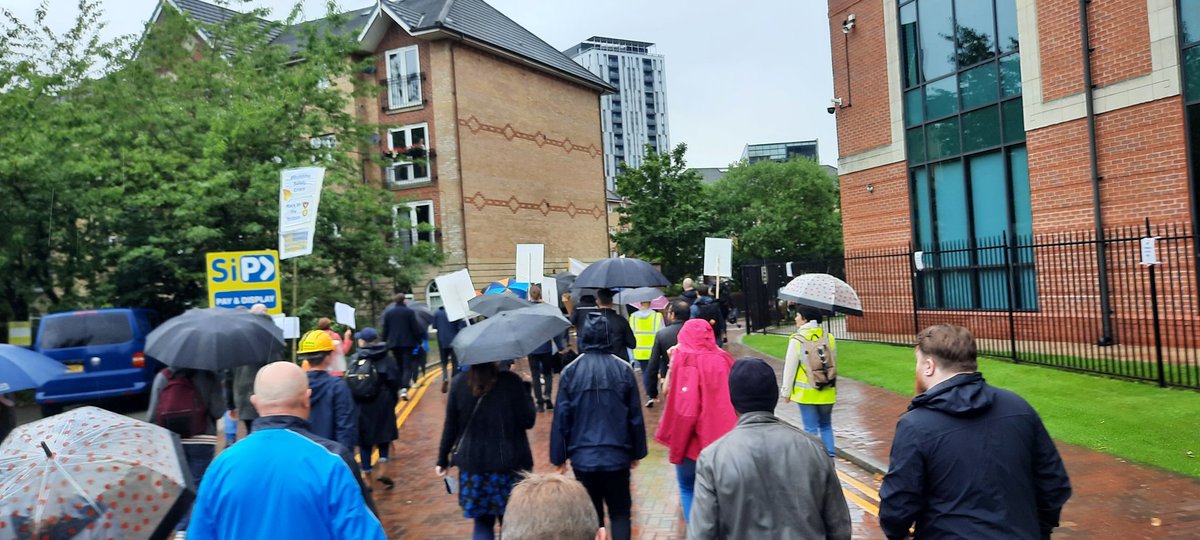 The weather was miserable which sums up how everyone affected by the #BuildingSafetyCrisis feels every single day <a href="/RobertJenrick/">Robert Jenrick</a> allows this to continue

It's 1 year since we found out home is unsafe and there has been ZERO progress, we're literally trapped
#EndOurCladdingScandal