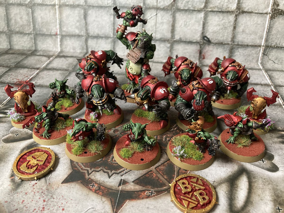 monkeylikesjam's tweet image. 2 great games of #bloodbowl today. Drew both games 1-1 and was very close with a jump, pick up and pass only to fail the catch on turn 8. Great fun tho. #WarhammerCommunity #warhammer