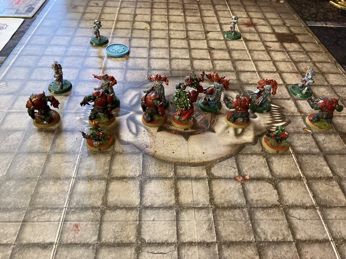 monkeylikesjam's tweet image. 2 great games of #bloodbowl today. Drew both games 1-1 and was very close with a jump, pick up and pass only to fail the catch on turn 8. Great fun tho. #WarhammerCommunity #warhammer