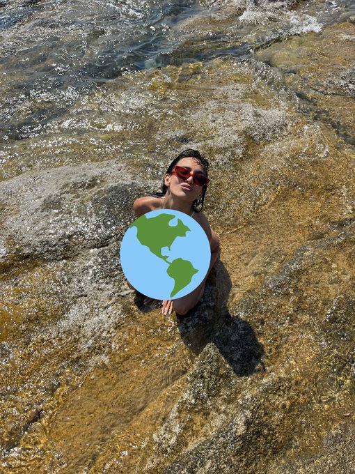 made a mailing list for those who care when i move platforms n might make it something cute like a monthly