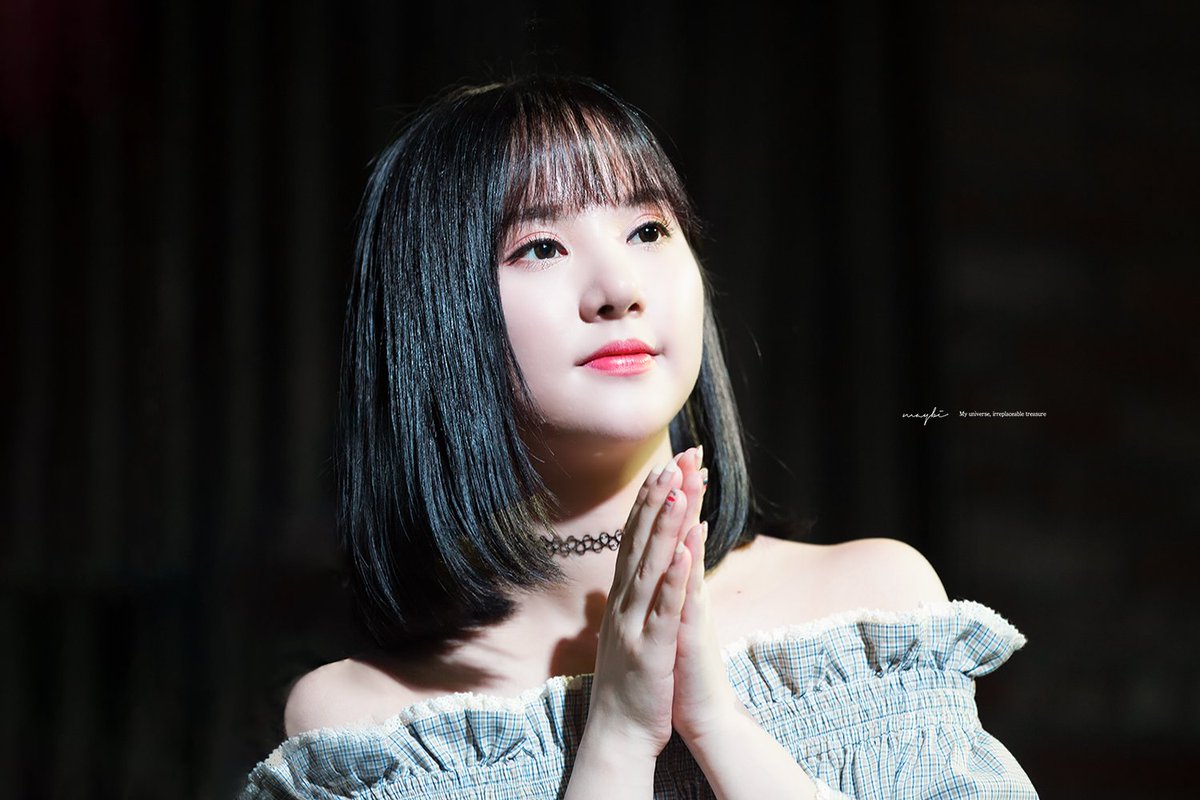 Today_eunha2's tweet photo. 170820 #여자친구 #은하 https://t.co/CLVt5bP9K2