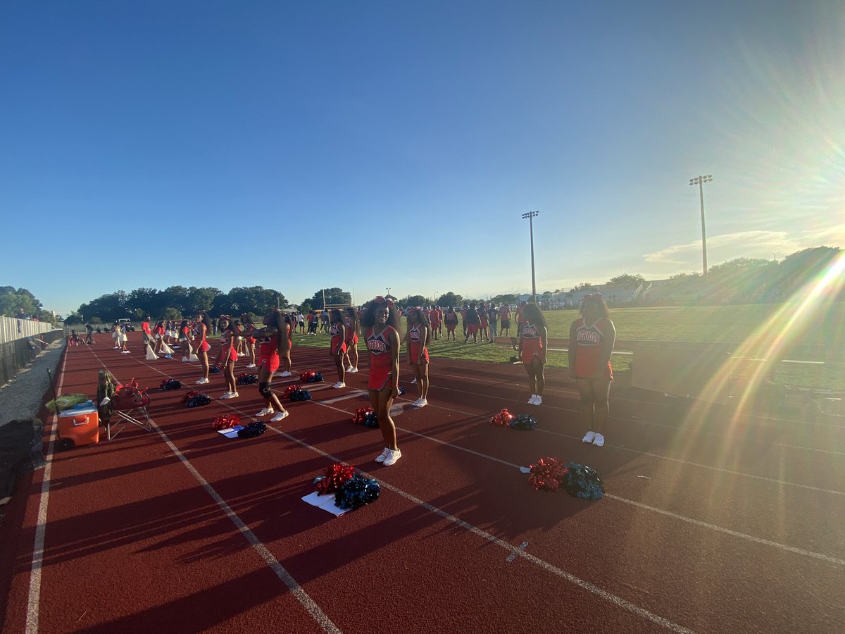 Friday Night Lights!  Thank you to <a href="/principalvoices/">Valerie Smith Wanza</a> for the special visit last night!  Dr. Wanza was the class of 88 <a href="/MiramarHighSGA/">Miramar High SGA</a> president!  We enjoyed watching <a href="/MiramarFootball/">MiramarHigh Football</a>, <a href="/MiramarBand/">Miramar Band</a> and our cheerleaders!  #MiramarGotTalent! #PatriotsNeverRest!