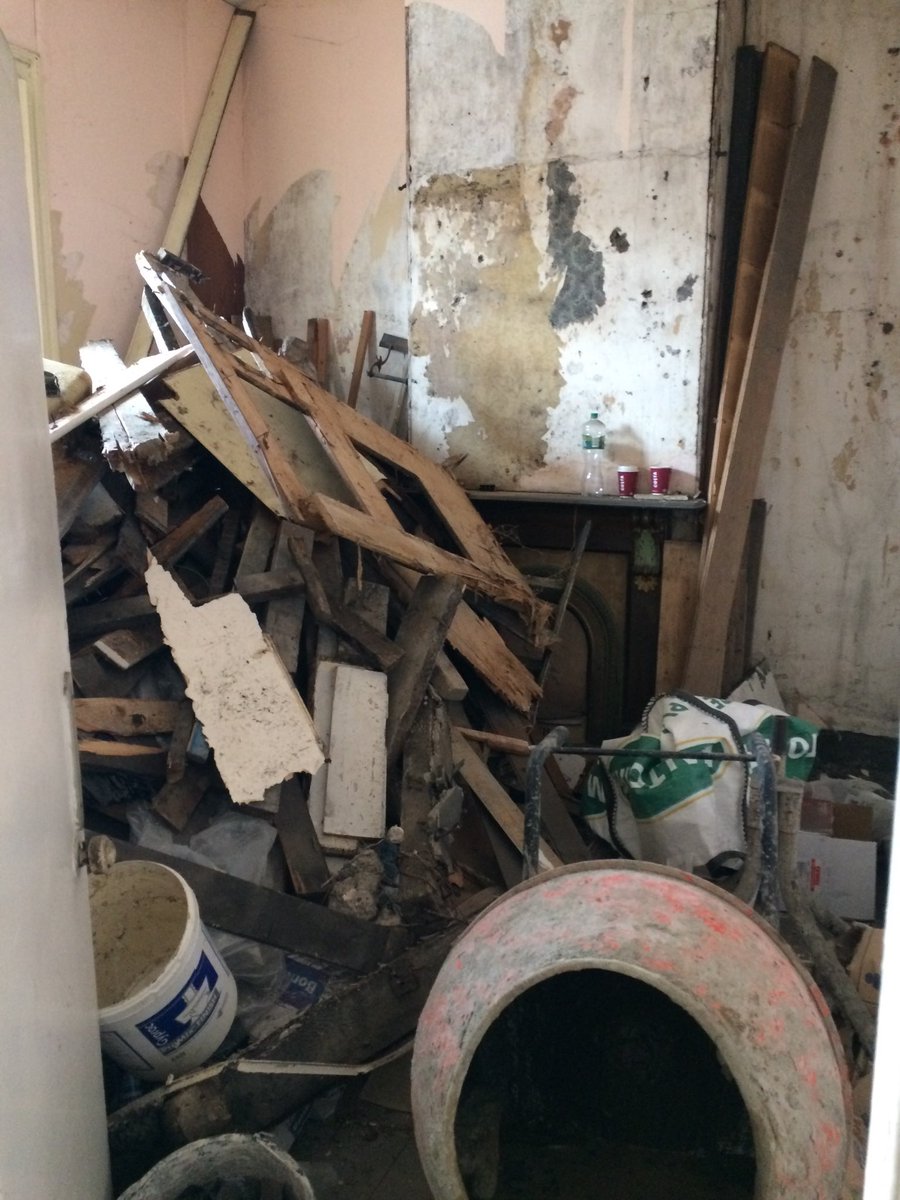 MariaCanEmb's tweet image. How it started… how it’s going! Feeling very blessed to have my own home and getting so much enjoyment from renovating it. So happy to live in #Dublin 🏡💙