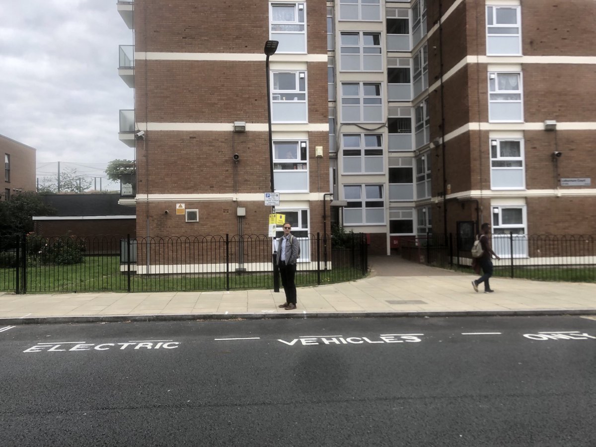 elondems's tweet photo. ⁦@hackneycouncil⁩ just changed the parking spaces outside this social housing block to ‘electric vehicles only’, presumably so the residents will be able to park their 50k Teslas more easily. Very considerate Mr Mayor ⁦@mayorofhackney⁩ https://t.co/bum4hGWXKu