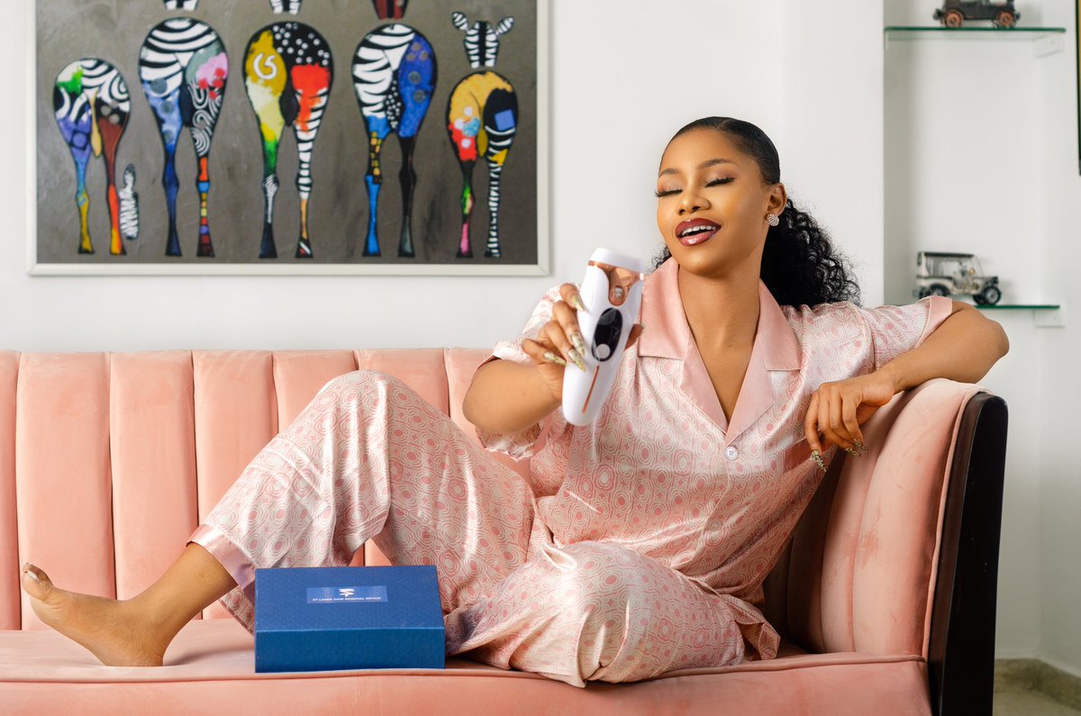 hellotacha's tweet photo. TO ORDER;
DM : @everythingtacha 
WHATSAPP: +234 901 811 8803
+234 704 932 2434
WEBSITE: https://t.co/QKZtUGyoFi

EVERYTHING TACHA IS BACK
         SYMPLY TACHA 
            #CEOTacha
        @Symply_Tacha https://t.co/EqmjQjQ3Gu