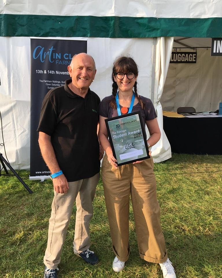 potclays's tweet image. Congratulations to Emma Westmacott, recipient of the Potclays Student Award at @ArtinClay1 Windsor 2021! 👏👏👏 #perfectdayforclay #educlaytion #studentaward #award #artinclay #artinclaywindsor #potclays #potclaysaward