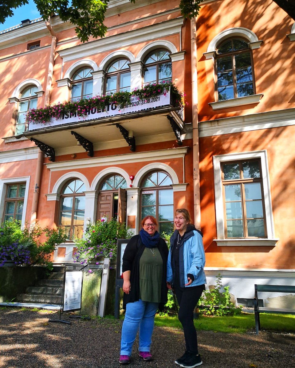 We weathered the storm (literally) and continued our tour with Sina and Sari today until we found beautiful sunlight. Sari is living in Helsinki and Sina has visited Helsinki 20 times so our tour wasn’t about the highlights but more about the details https://t.co/om0FuqILg6