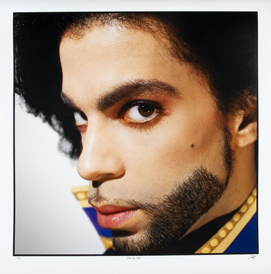 paradeolife's tweet photo. ๐ could tell U stories until U get tired
๐ could play with Ur mind
But Uโd probably say that ๐ was a liar
So ๐ won't waste Ur time
๐โm scared because though we just met there's this energy between us
Let's just go somewhere, we can funk
#wecanfunk #prince #graffitibridge https://t.co/NjpBNfzgc8
